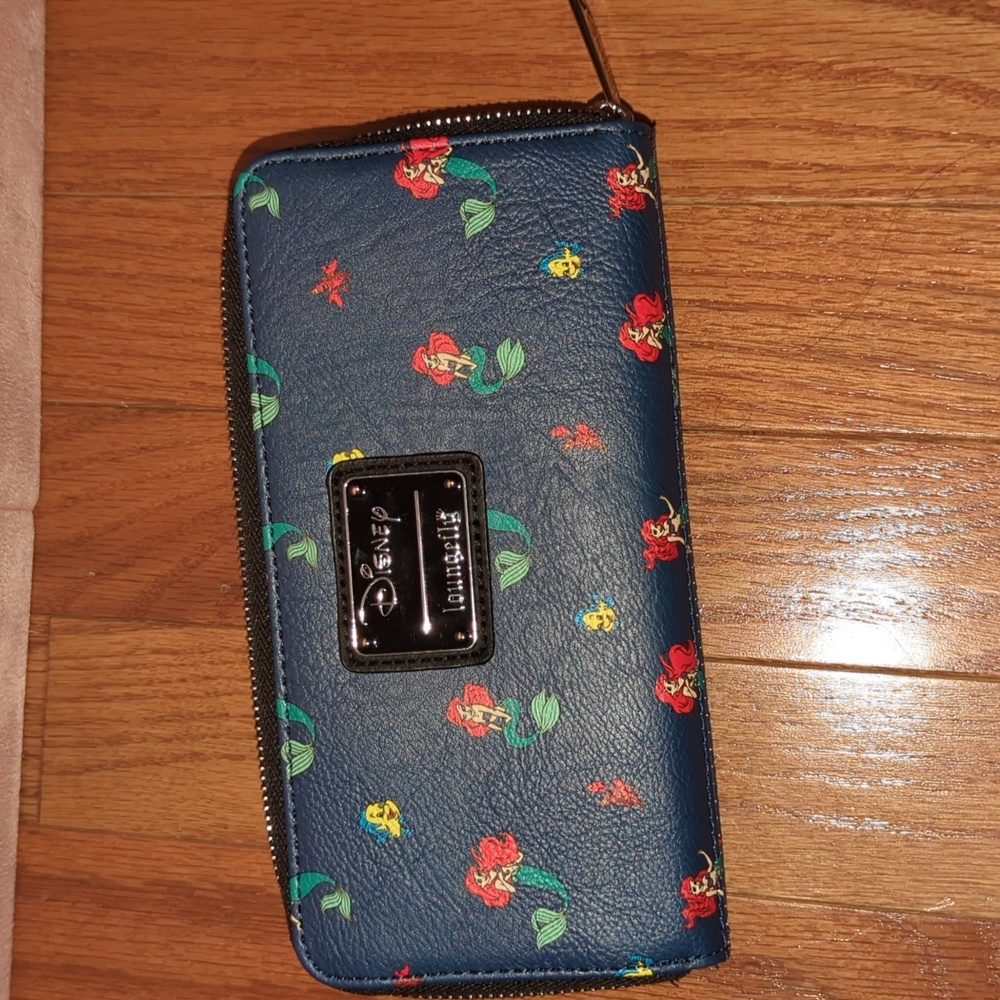 Loungefly wallet